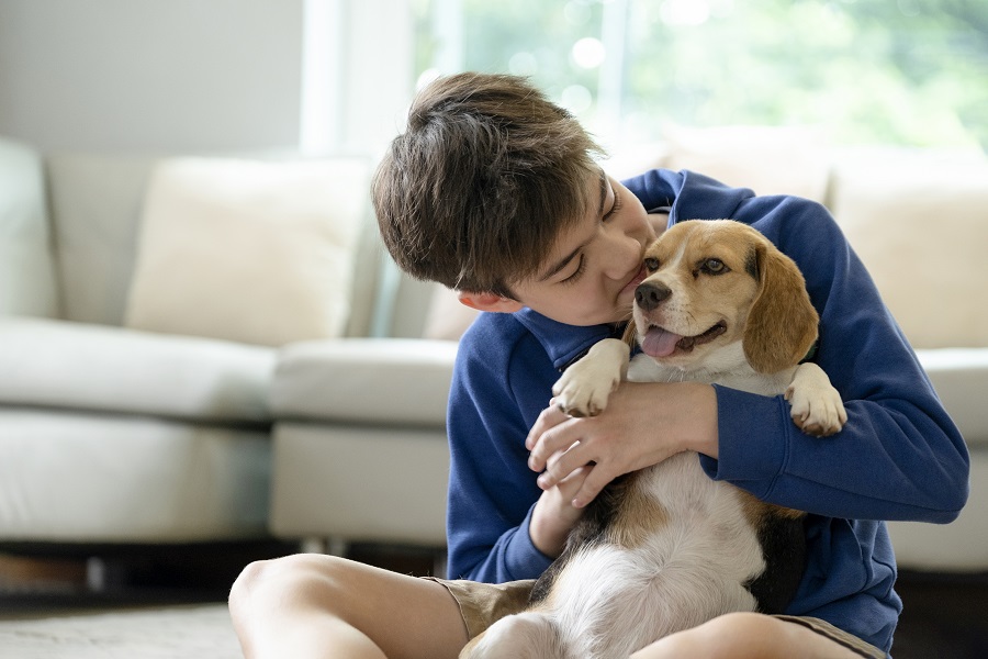 Benefícios de animais de estimação para crianças autistas